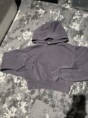 TNA Cropped Hoodie in Faded Charcoal